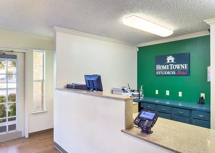 Hometowne Studios Dallas - North Addison/ Tollway